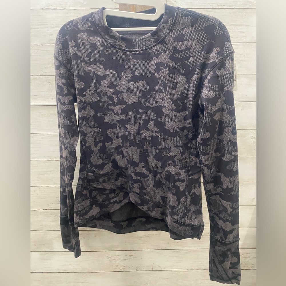 Women's Lululemon Close to Crossing Gray Camouflage Long‎ Sleeve Top
